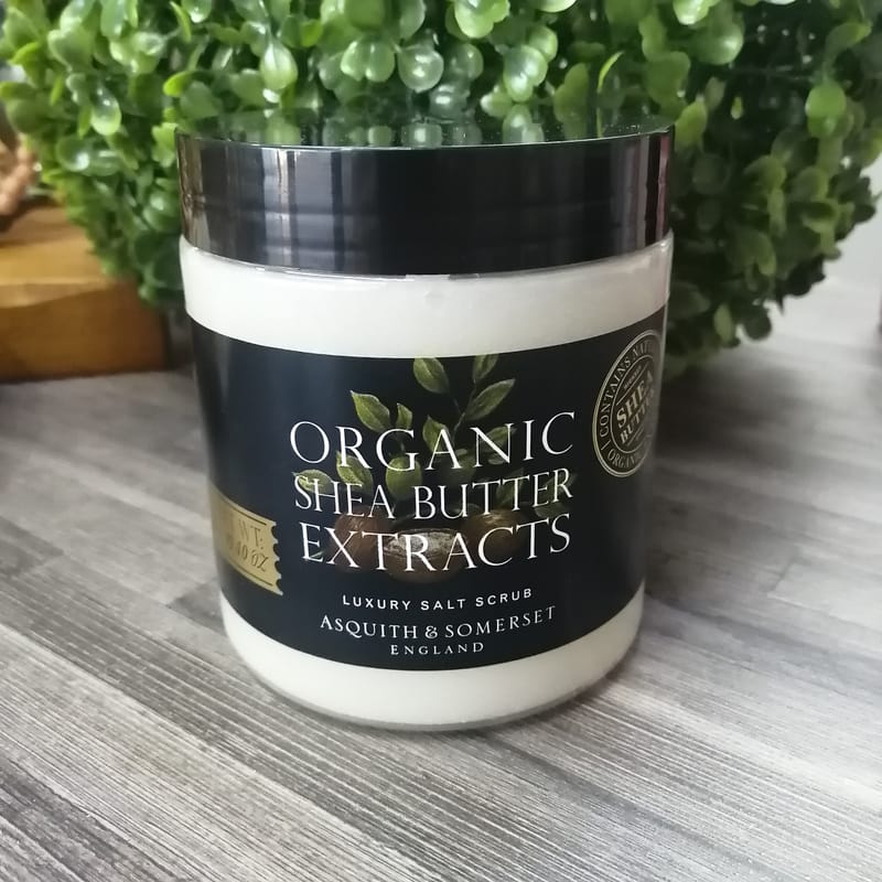 ORGANIC SHEA BUTTER EXTRACTS Exfoliating Scrub 550g .Contains Natural