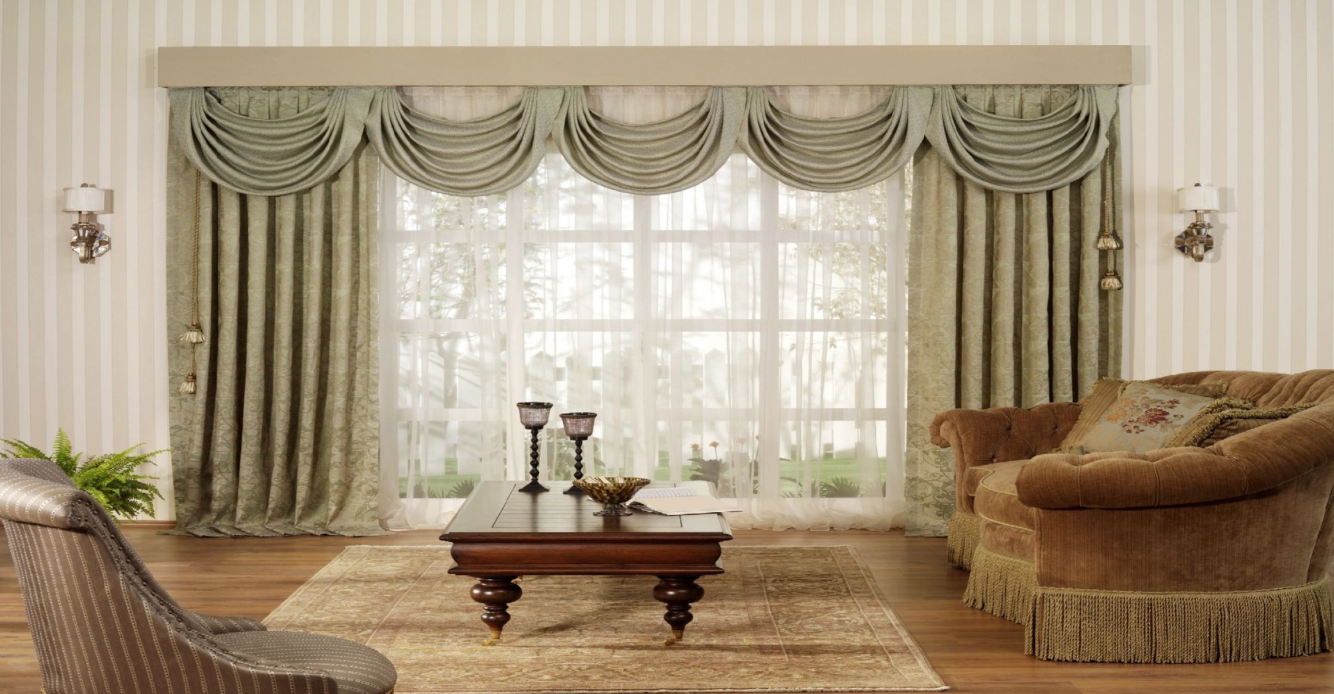 WHAT ARE THE VARIATIONS BETWEEN DRAPERIES & CURTAINS?