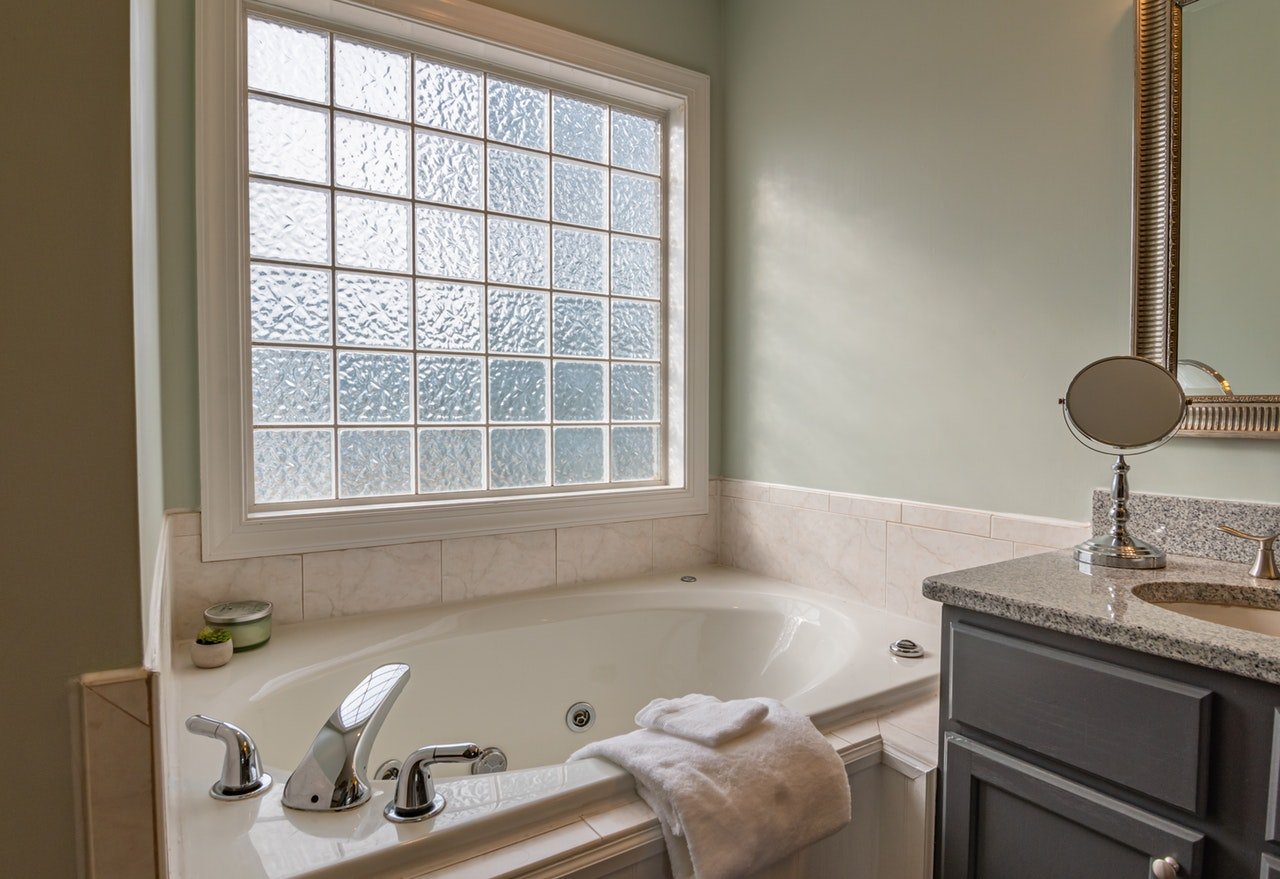 TIPS FOR CHOOSING THE RIGHT BATHROOM SINK