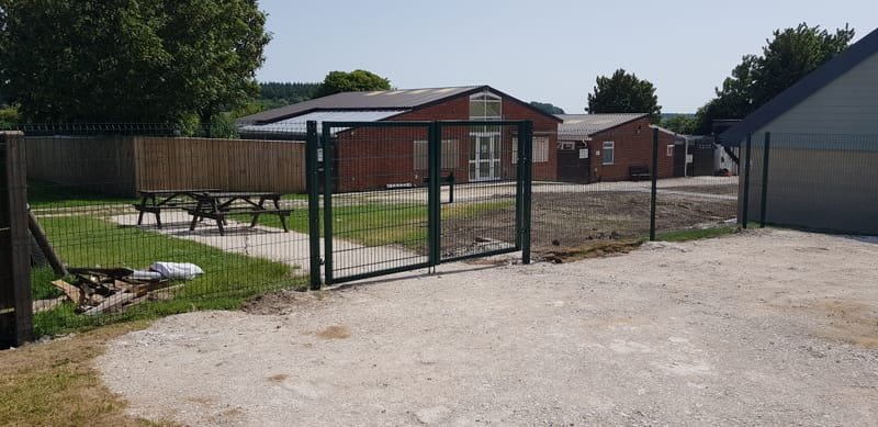 Commercial & Industrial Fencing