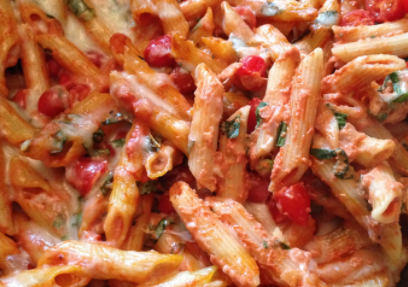 Creamy Pasta Bake with Cherry Tomatoes and Basil