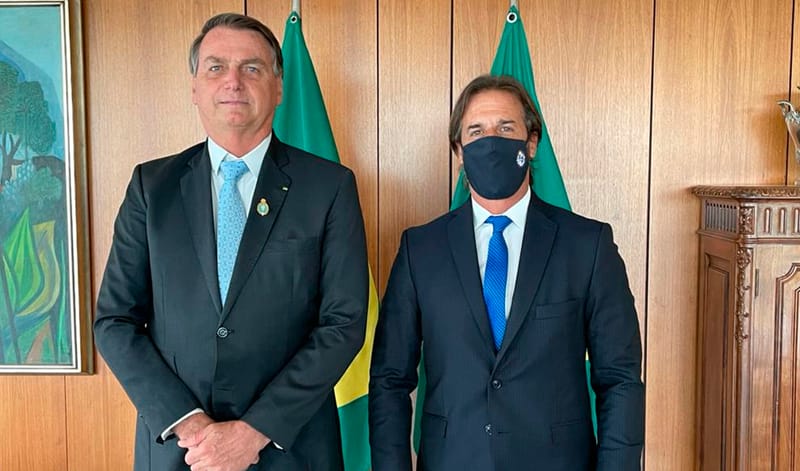 Lacalle Pou y Bolsonaro analizaron la posibilidad de flexibilizar el comercio con países fuera del Mercosur