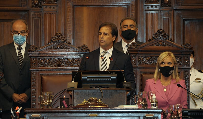 Lacalle Pou anunció medidas sociales, laborales y económicas para el segundo año de Gobierno