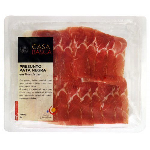 Amendoim com presunto ibérico espanhol e garfo de pau