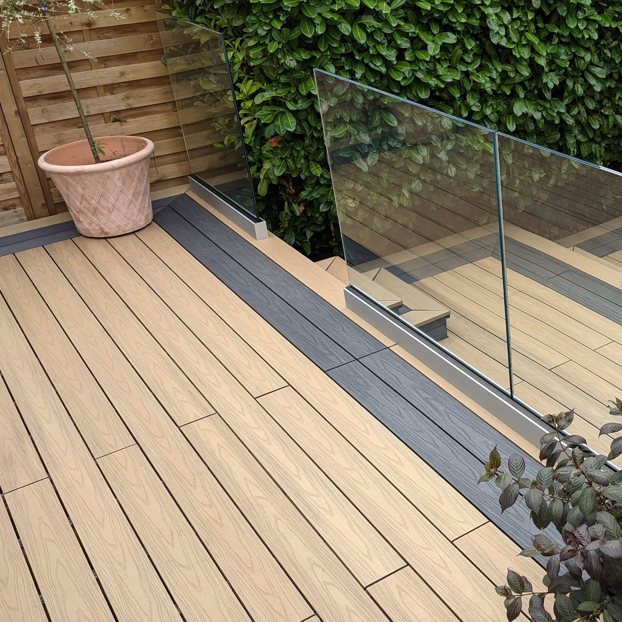 HD Deck Dual - Natural Oak with Slate Inset Border