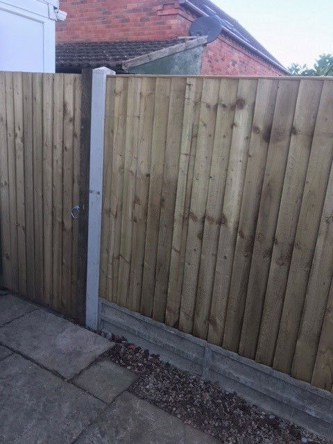 Featheredge Fence Panels with Concrete Posts and Gravel Boards - CJC ...