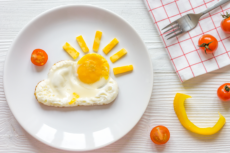 ماذا يحدث عند تناول البيض يوميا؟