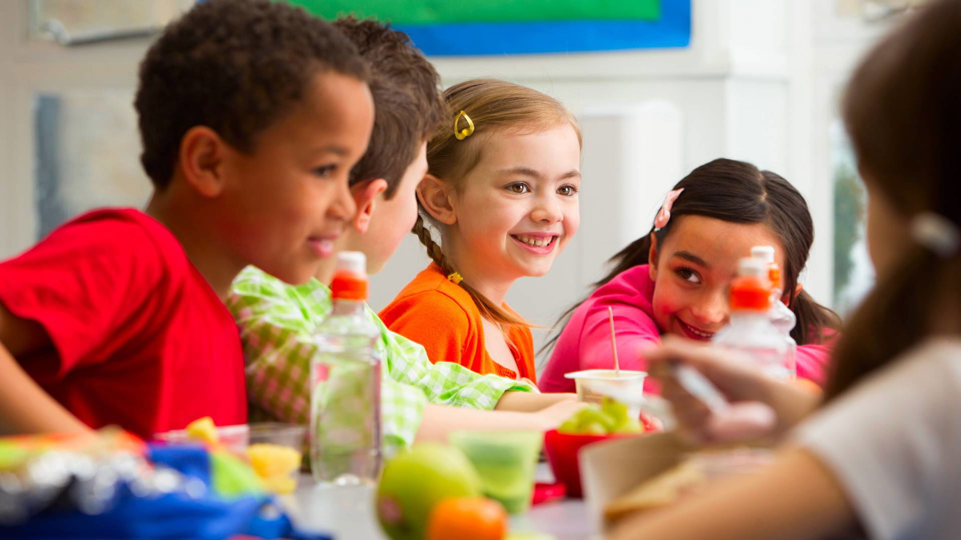 إرشادات غذائية جديدة تتضمن معلومات إضافية للرضع والأطفال الصغار لأول مرة