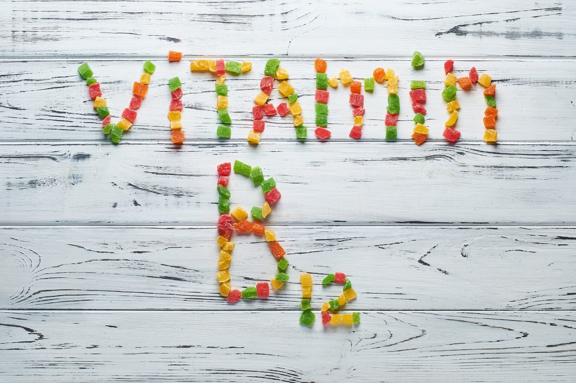 علامة تحذير رئيسية لنقص فيتامين B12 في الجسم!