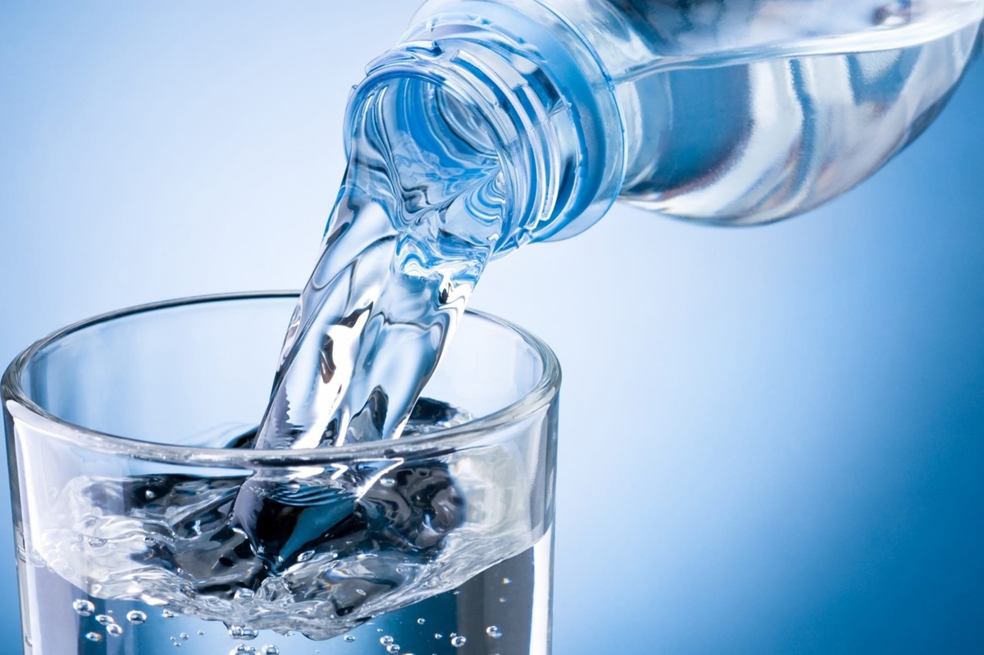 5 نصائح لضمان شرب كمية كافية من الماء خلال فصل الشتاء