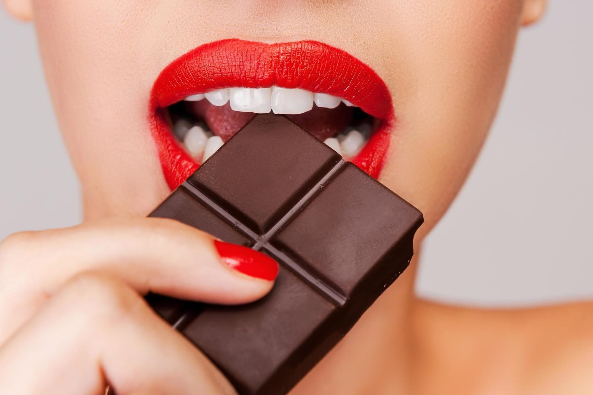 هل يمكن تناول الشيكولاتة الداكنة أثناء الدايت؟