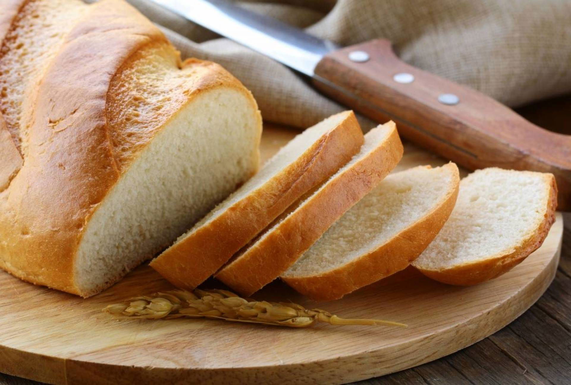 خبيرة تغذية توضح سبب كون الخبز أكثر فائدة من التفاح لفقدان الوزن