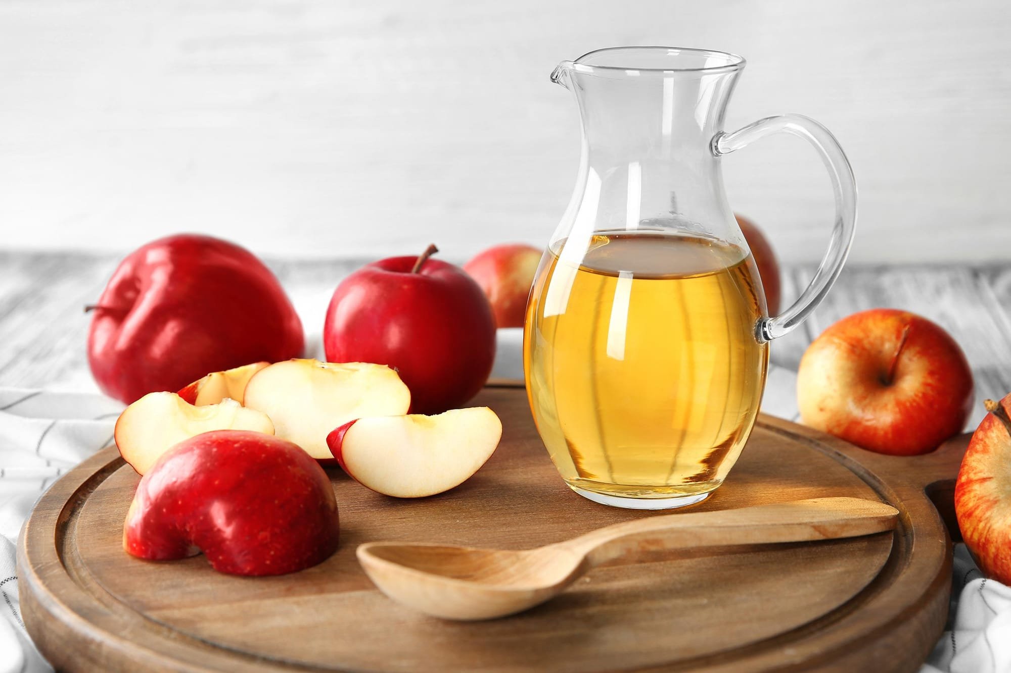 دراسة توضح حقيقة فوائد تناول خل التفاح