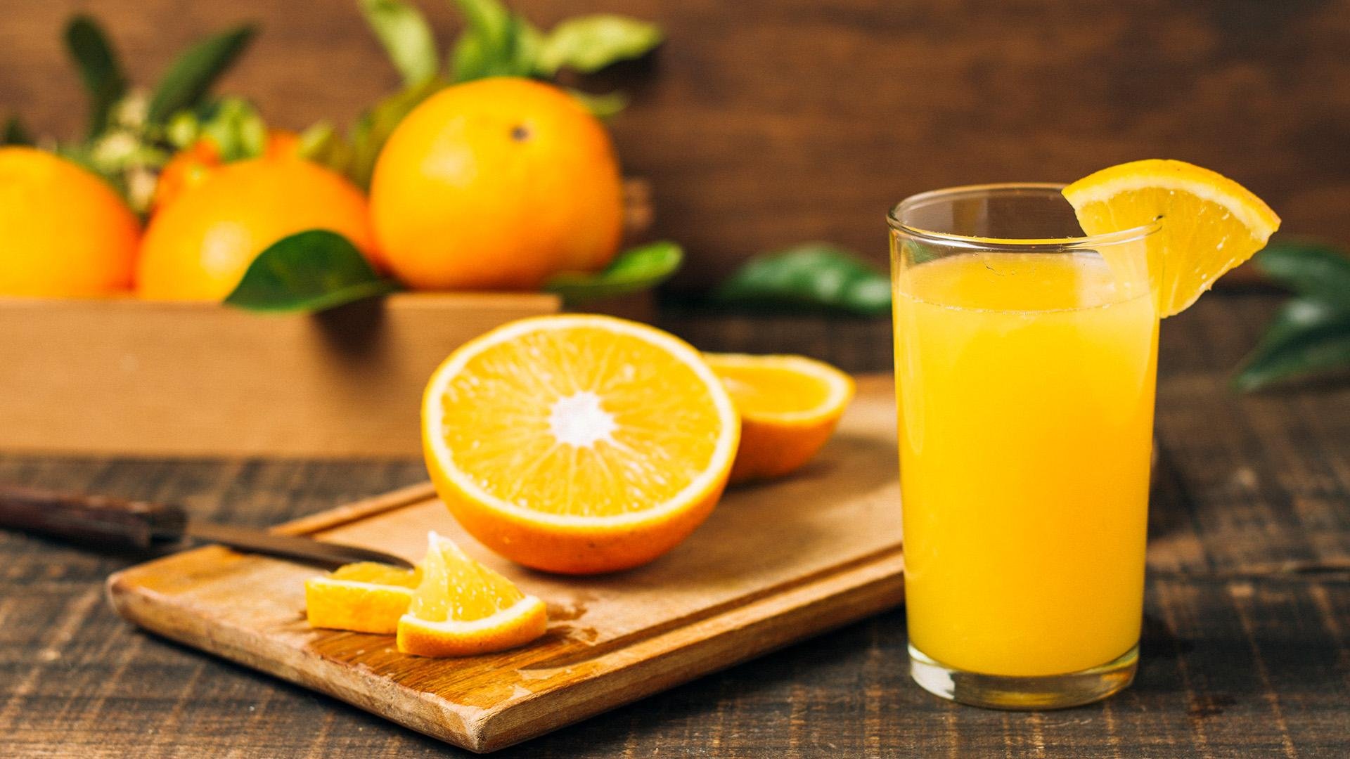دراسة بريطانية تكشف عن ارتباط استهلاك عصير البرتقال بالإصابة بسرطان الجلد