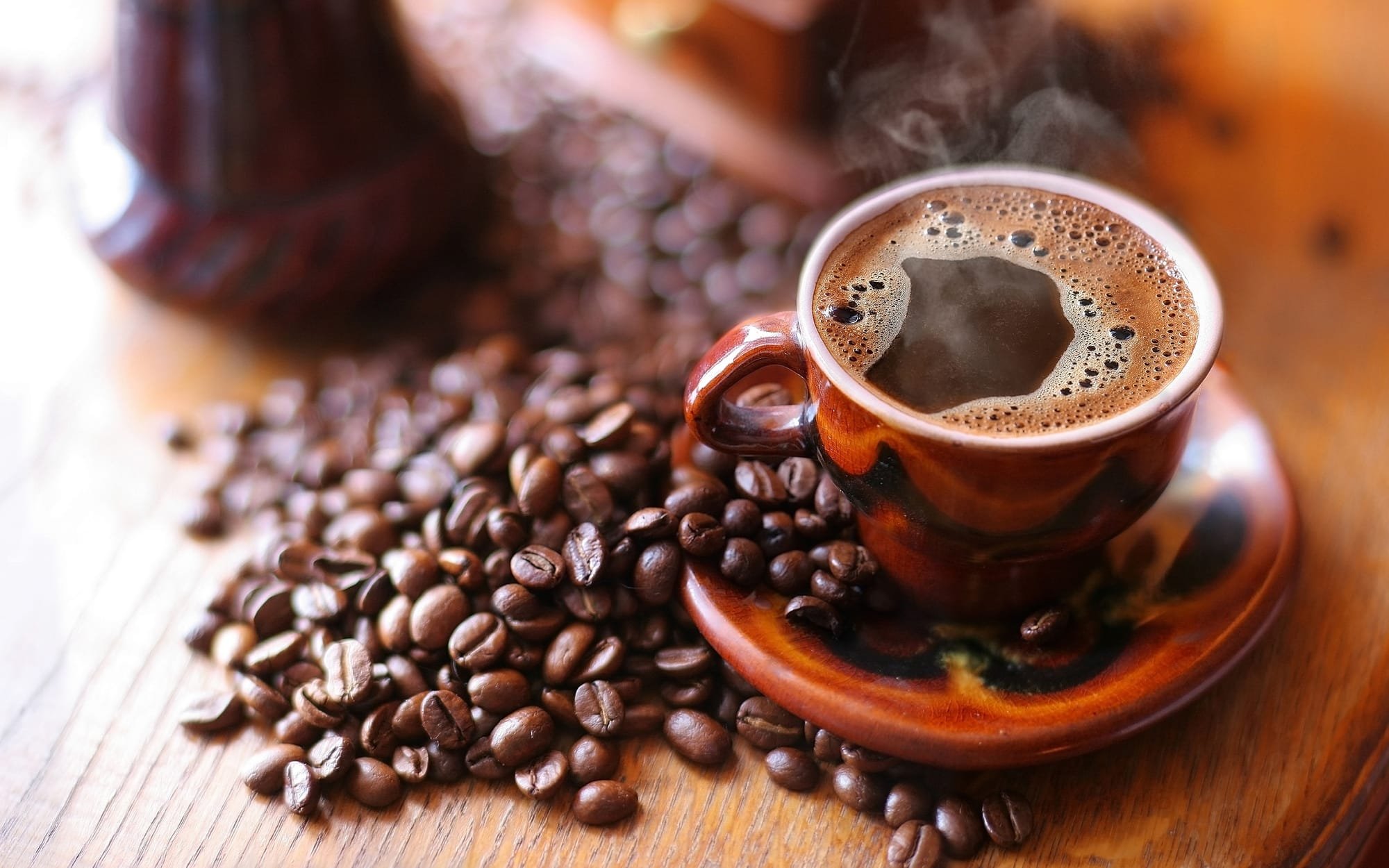 دراسة تكشف ما يفعله فنجان القهوة الصباحي بقدرة الجسم على حرق الدهون
