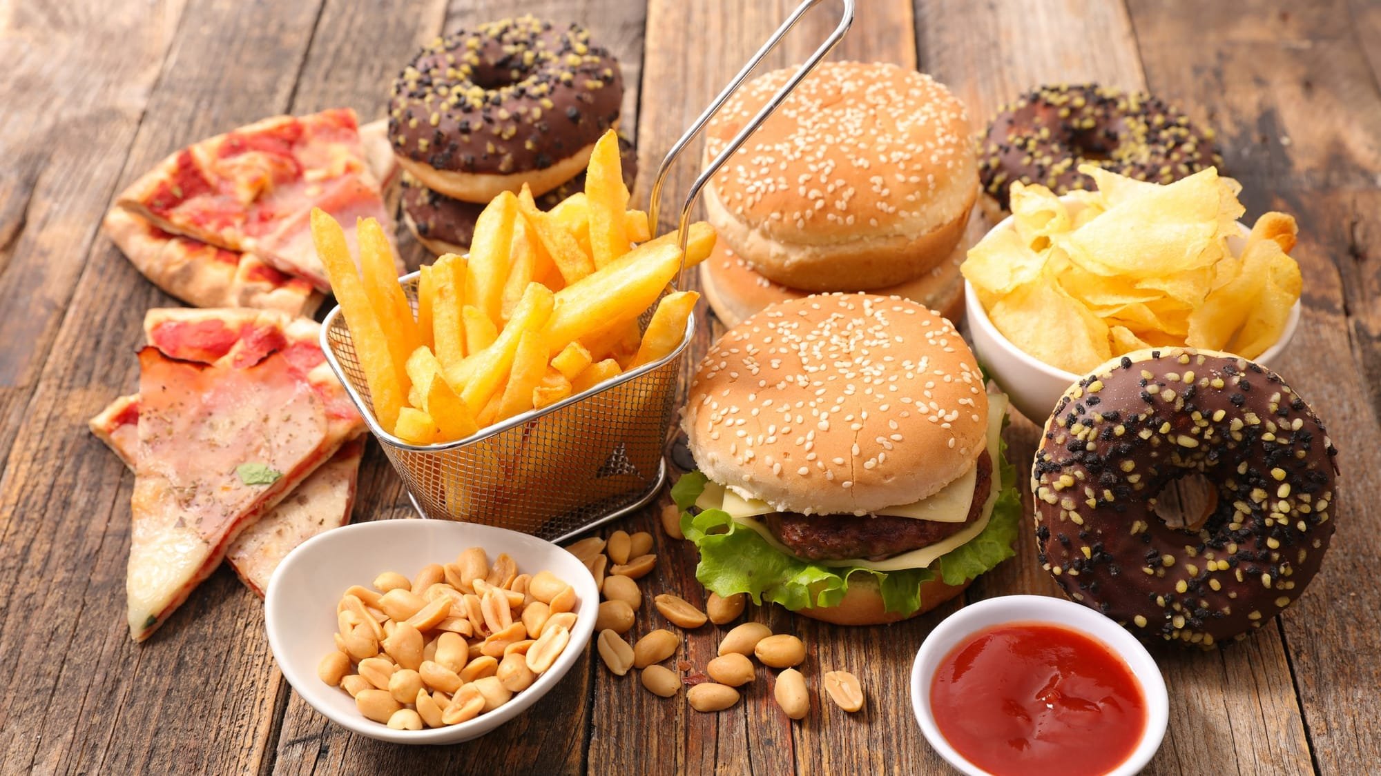 مواد غذائية قد تكون من أسباب تطور السرطان