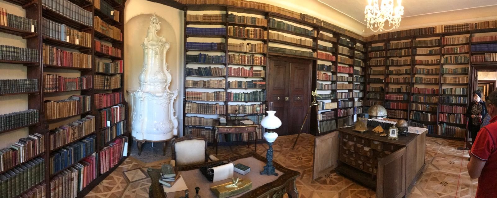 Schlossbibliothek II