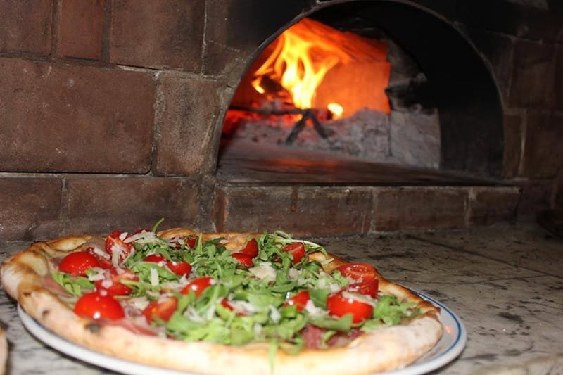 Authentic Pizza workshop for lunch or dinner up to 40 people