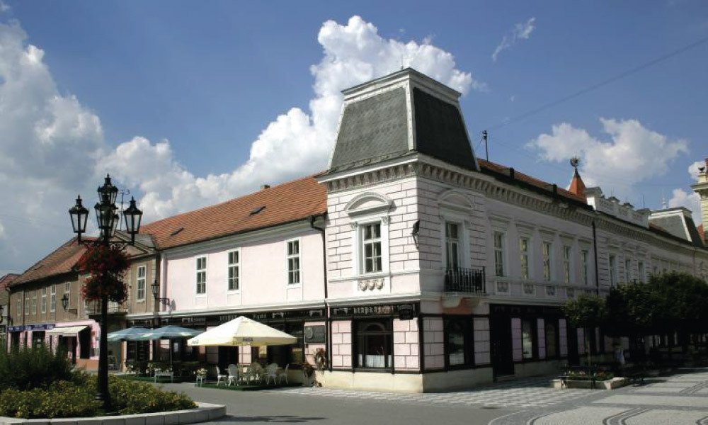 Istana Zichy (Slovakia)