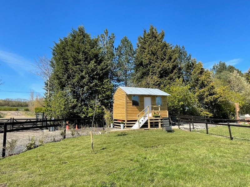 The meadow lodge - BrookFarmGlamping