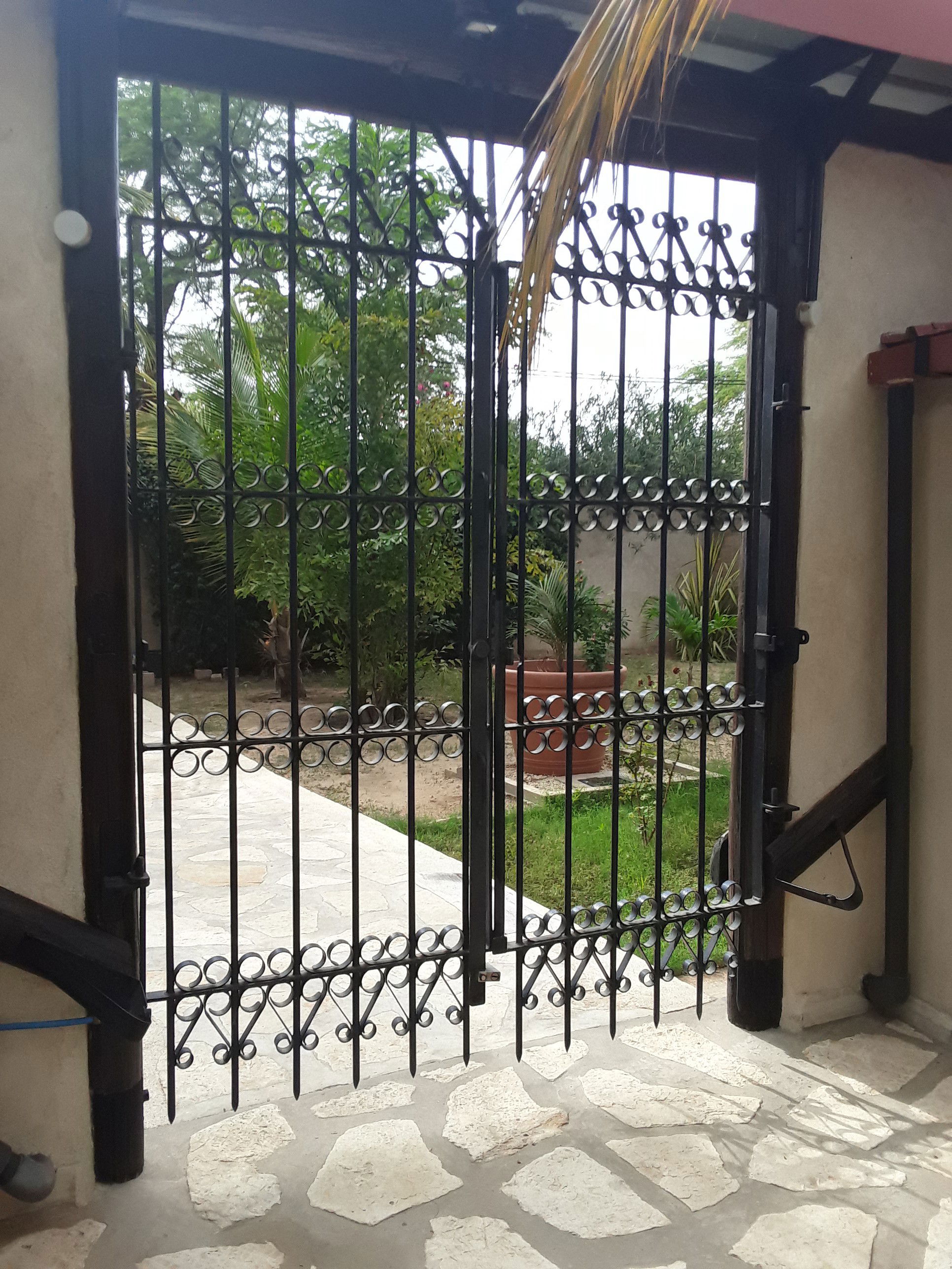grille d'entrée