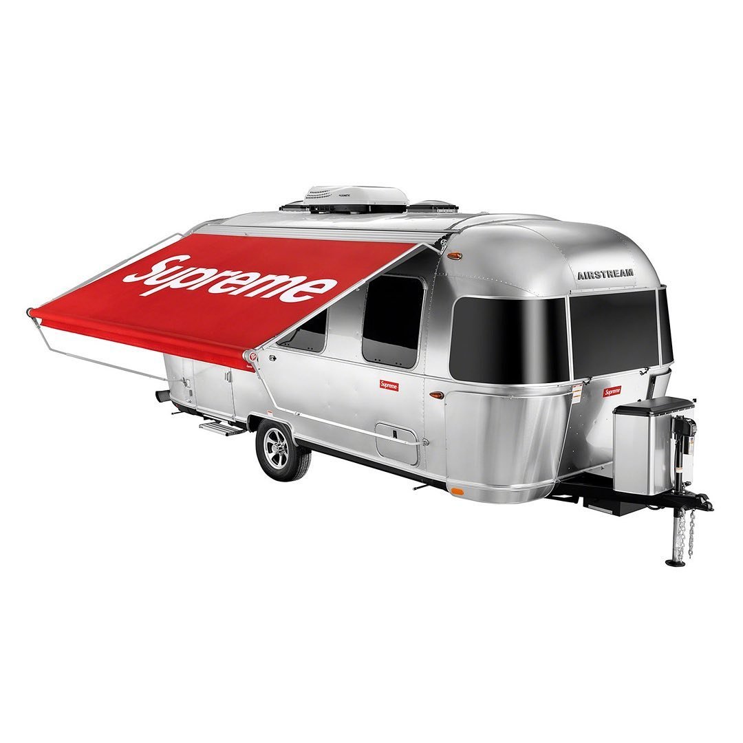 SUPREME x AIRSTREAM 將推出附設各種生活用品鋁合金露營拖車