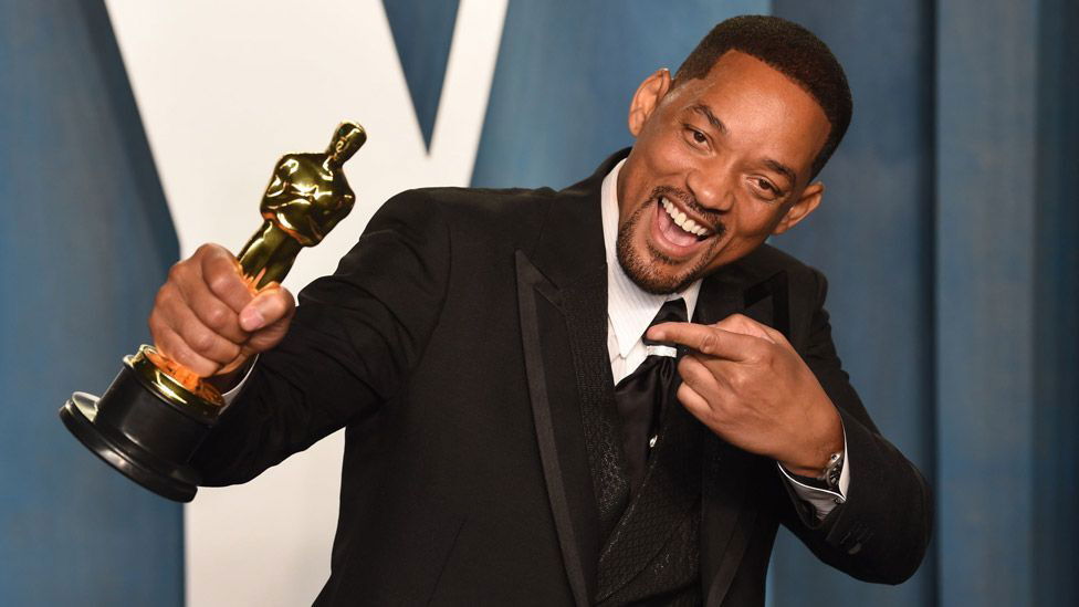 影帝 WILL SMITH 辭去奧斯卡主辦學院會員身分 被掌摑藝人 CHRIS ROCK 棟篤笑門票炒價升 160 倍