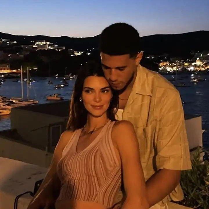 KENDALL JENNER 與 DEVIN BOOKER 因忙於各自事業而正式分手