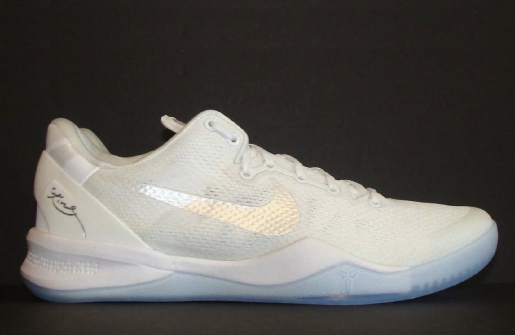 KOBE 4 PROTRO "WHITE" 非官方實物圖率先曝光