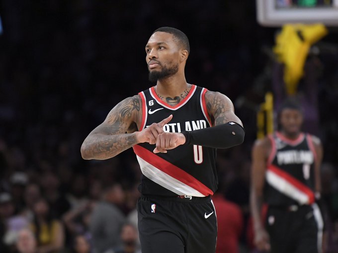 NBA 球星 DAMIAN LILLARD 向拓荒者提出交易請求，表明有意加盟