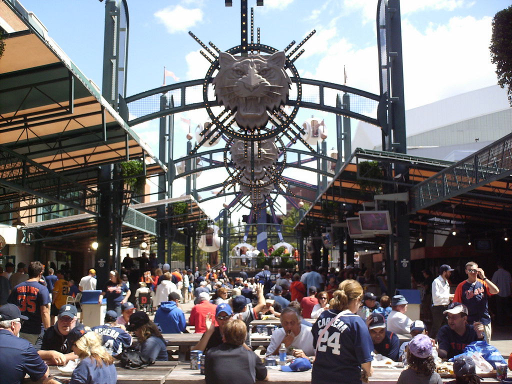 COMERICA PARK FOOD VENUES