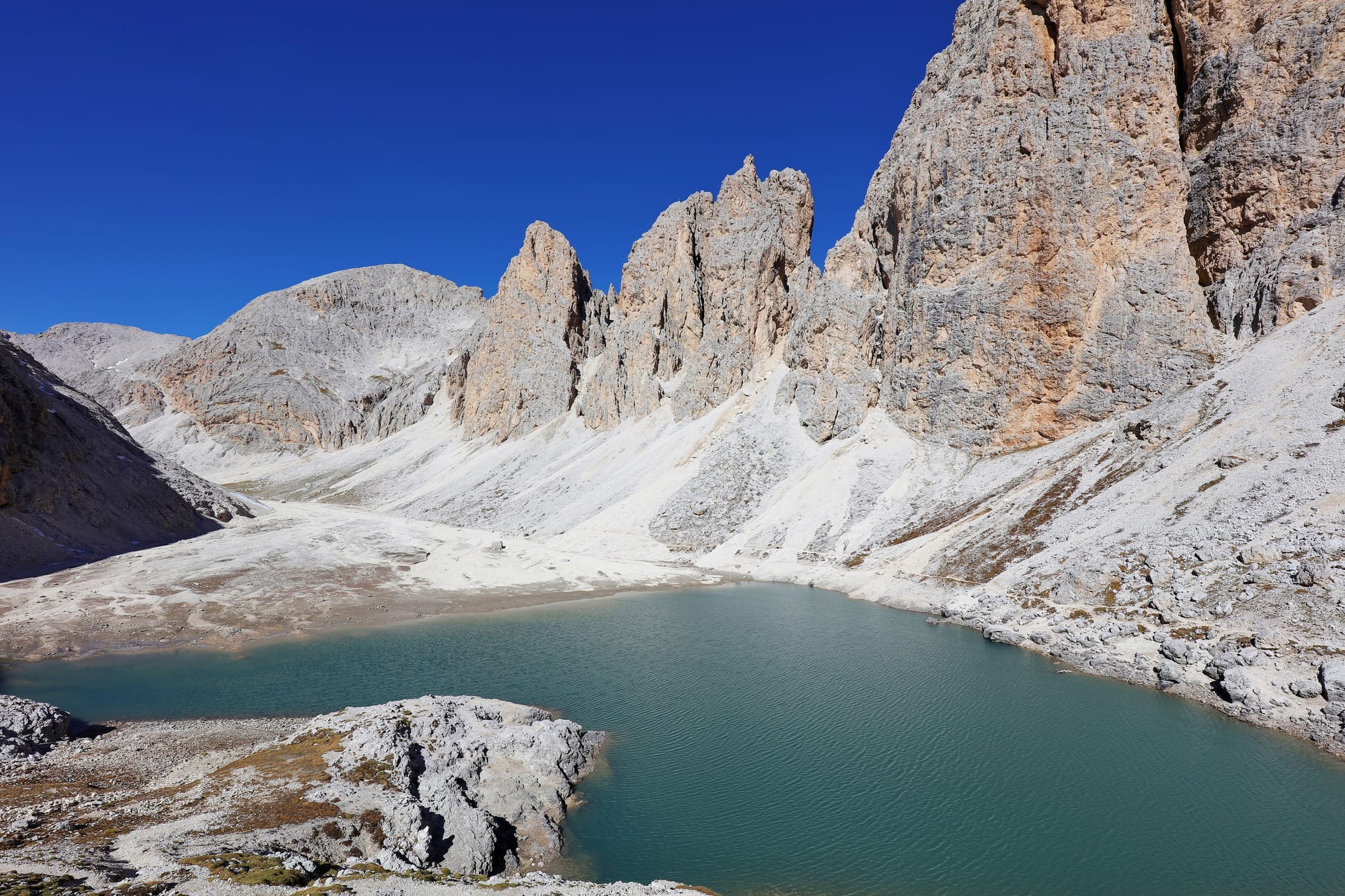 Lago d’Antermoia - Rosengarten Group - Dolomites - Earth’s Wild Wonders