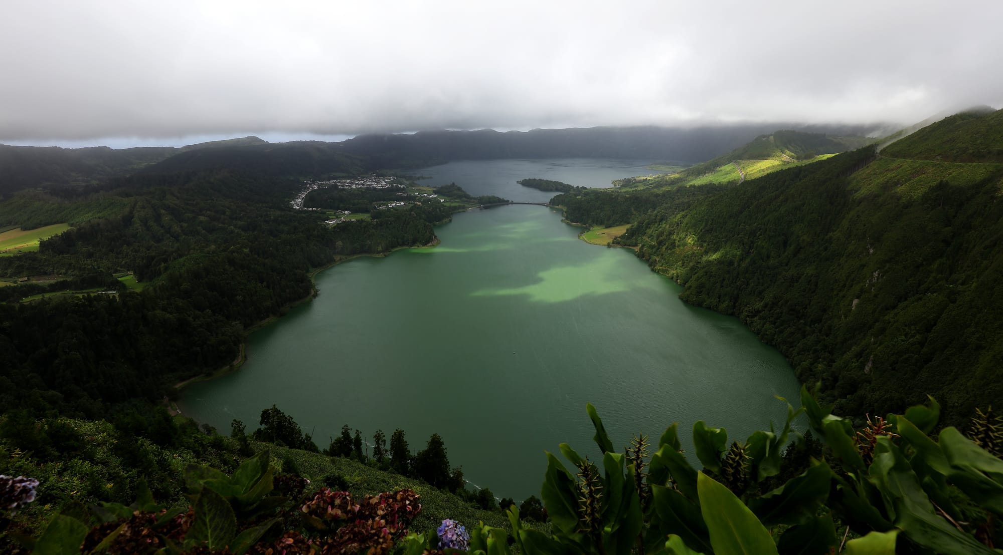 Miradouro da Vista do Rei - Lagoa Verde - Lagoa Azul - Sete Cidades