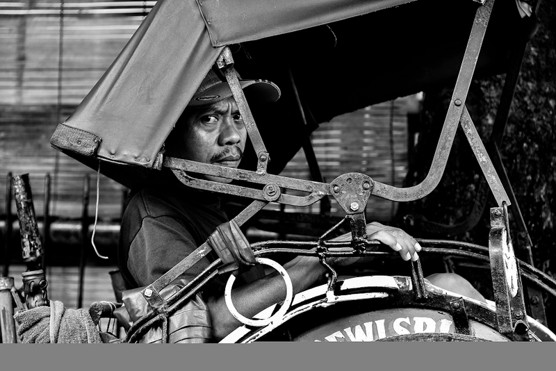 The blonde, the policeman and the rickshaw puller