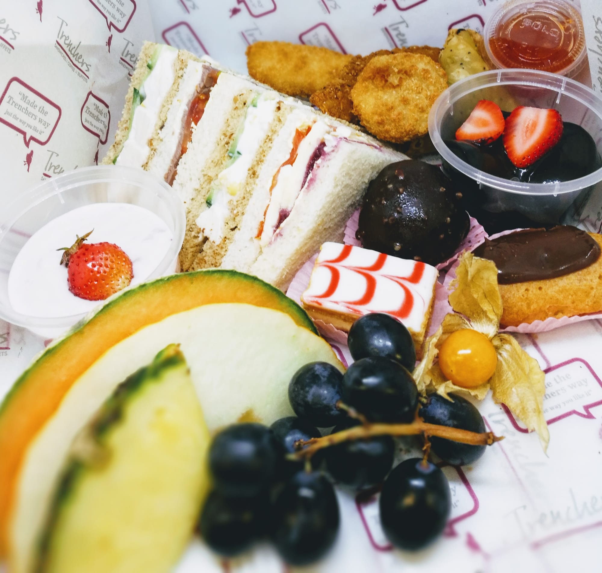 Single portion of the boardroom lunch