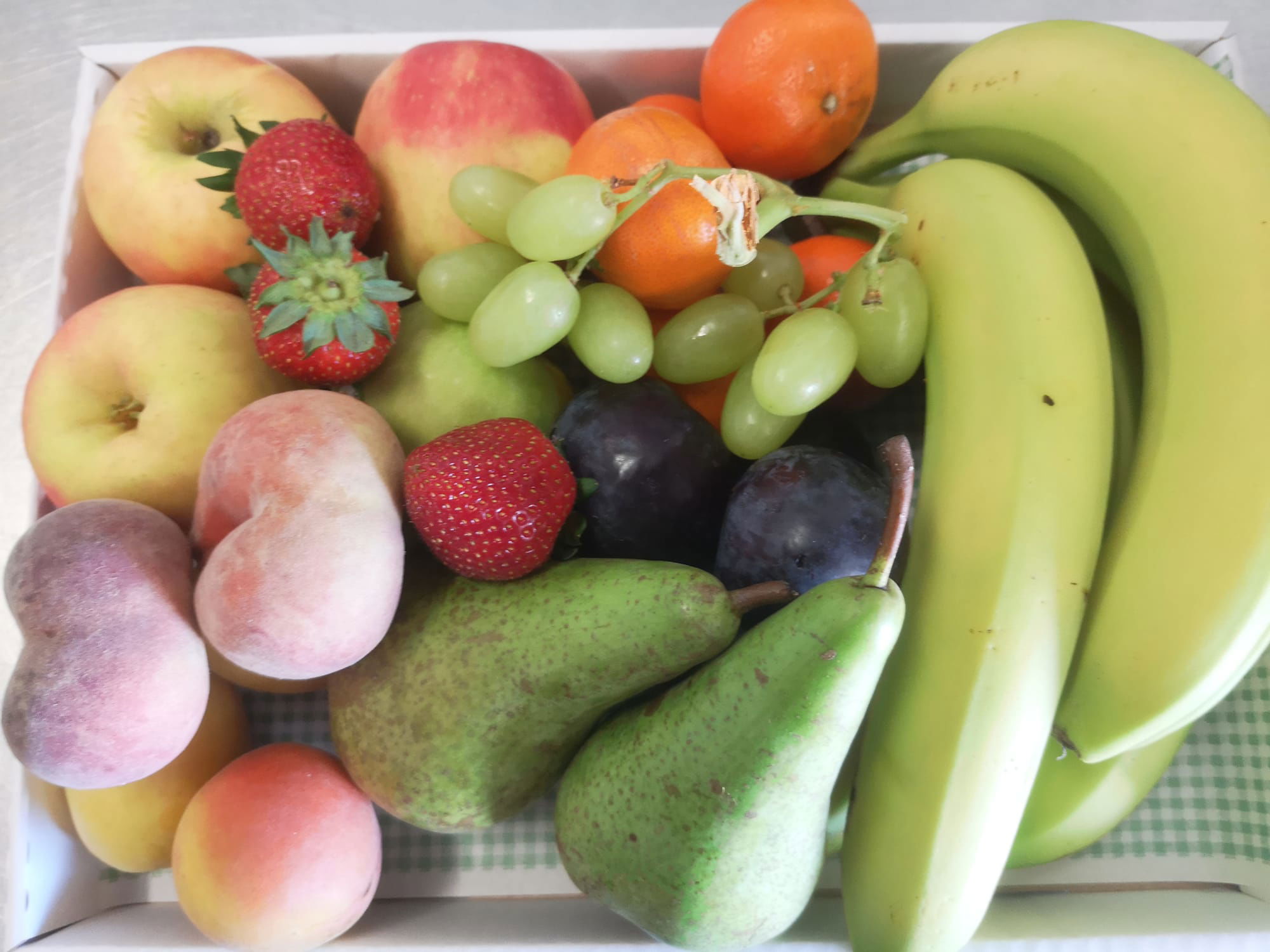25 Item fruit box by Trenchers