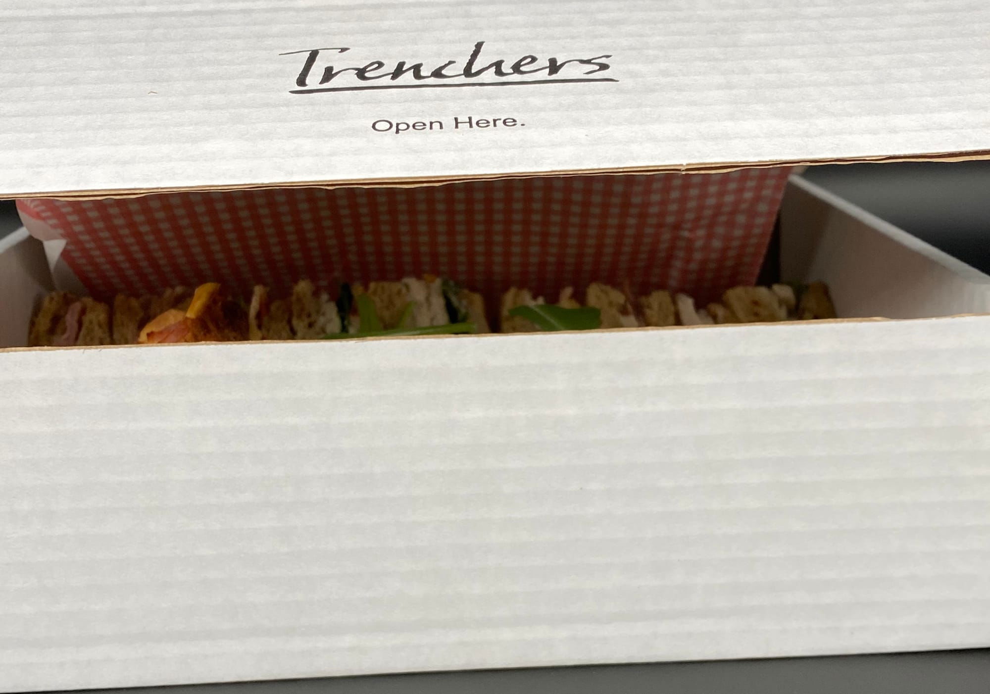 Trenchers catering box