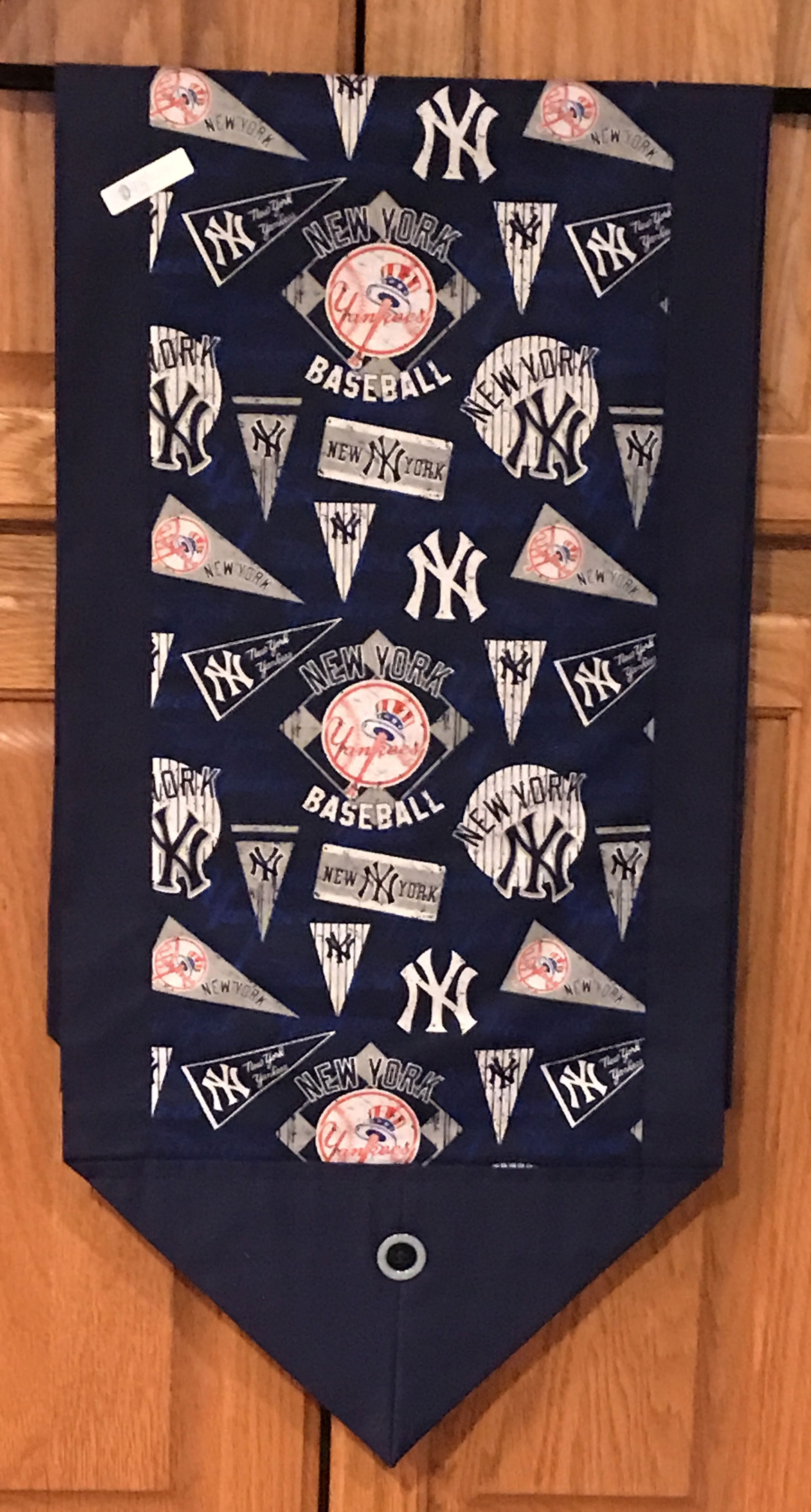 New York Yankees Tablerunner