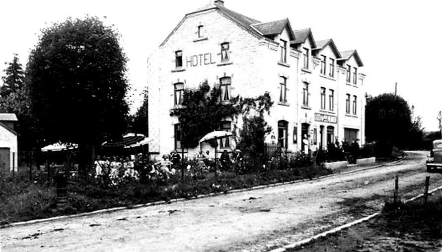 Hôtel de la Haute-Lesse propriétaires Gillard-Collard, vers 1940