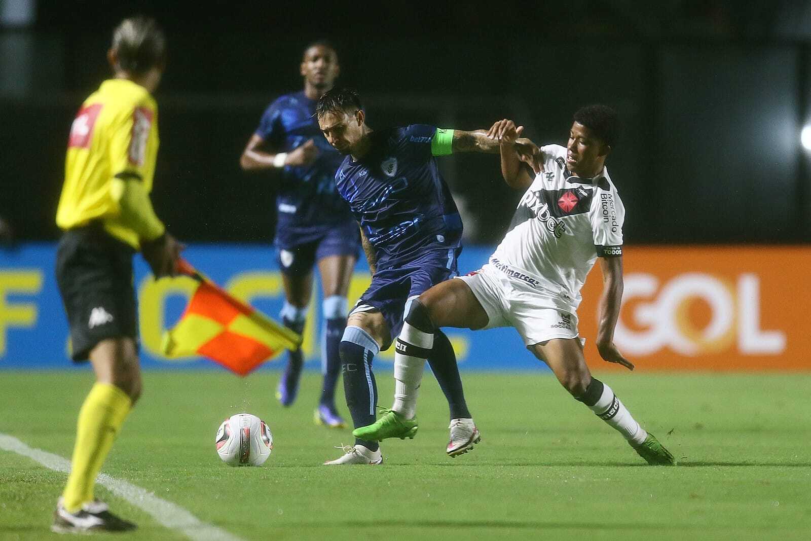 VASCO EMPATA E PERDE A CHANCE DE SER FIRMAR NA ZONA DE ACESSO