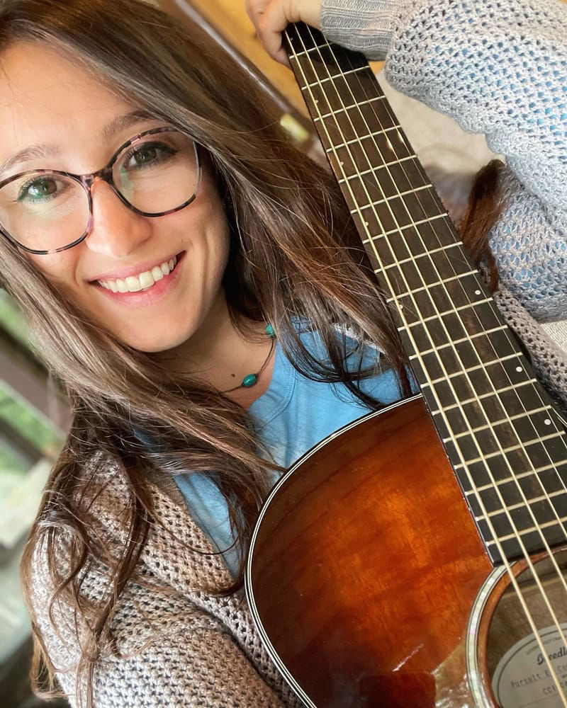 Live Music: Erin Rocc, Acoustic Guitarist