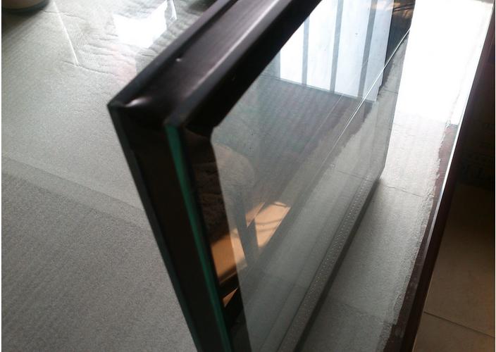 Influence of many complex factors on the sealing performance of insulating glass