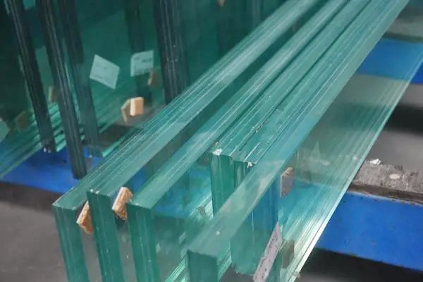 Research and Analysis of Factors Affecting Laminated Glass Degumming.
