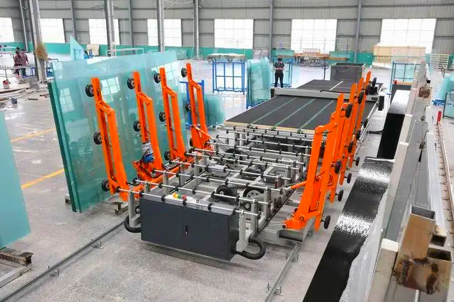 Quality control of cutting and edge breaking of ultra-thick and ultra-long float glass.