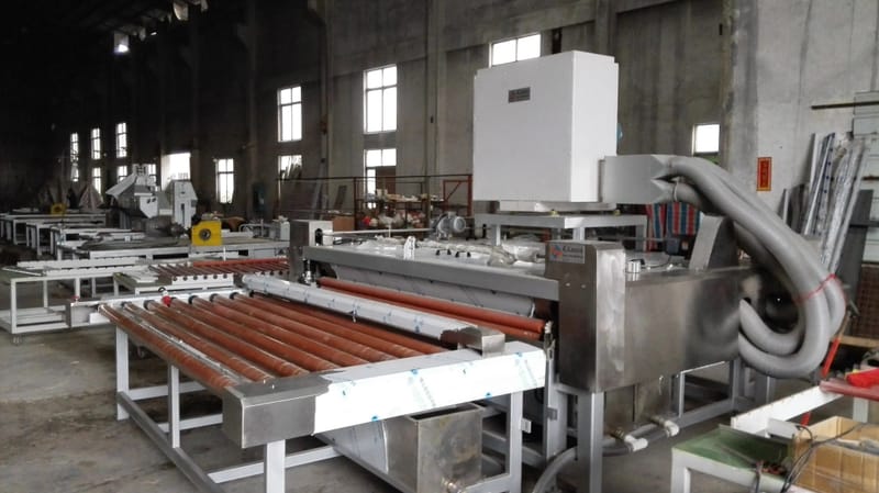 What is the difference between vertical and horizontal glass washing machines?