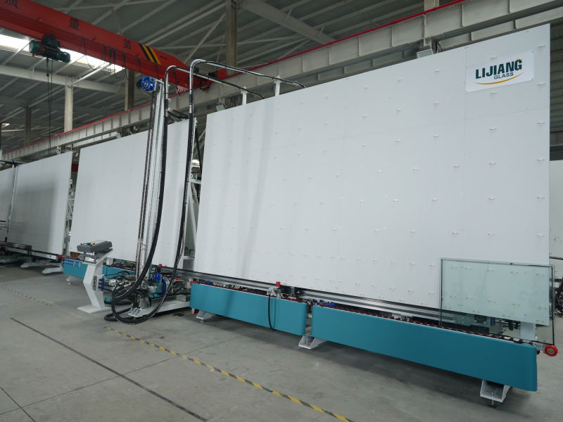 LiSEC: How the design of the machine affects the glass cutting of laminated  glass