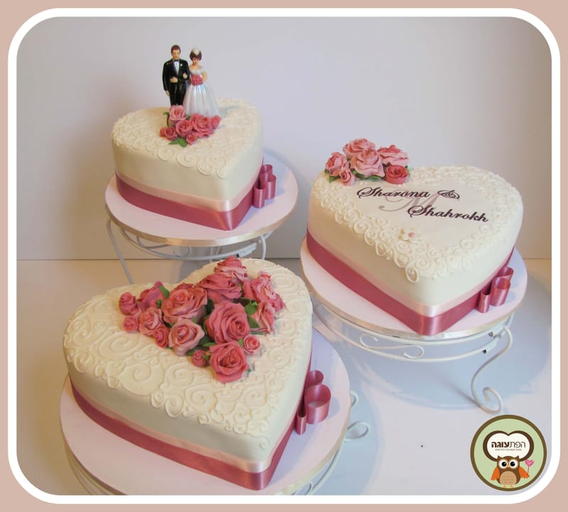 עוגת חתונה מעוצבת בבצק סוכר