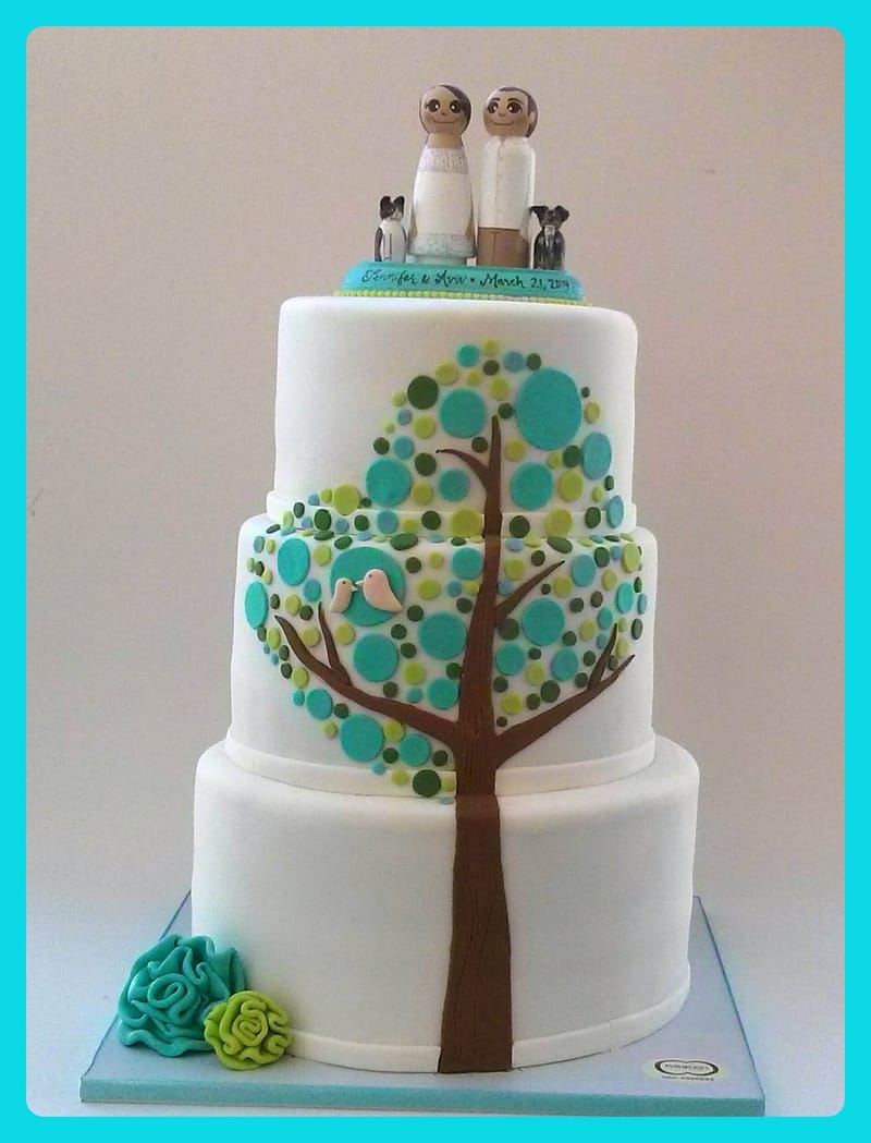 עוגת חתונה מעוצבת בבצק סוכר