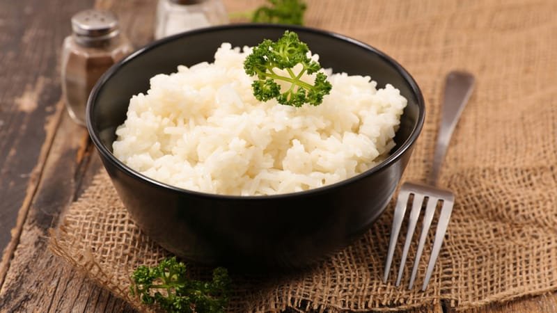 Plain rice (Rizs)