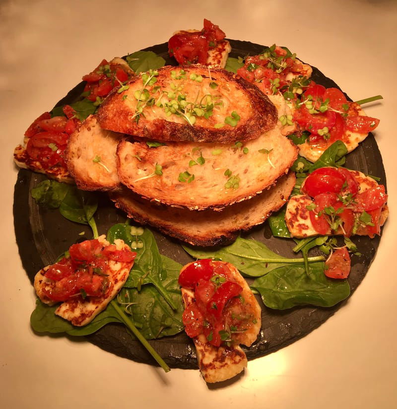 Halloumi bruschetta